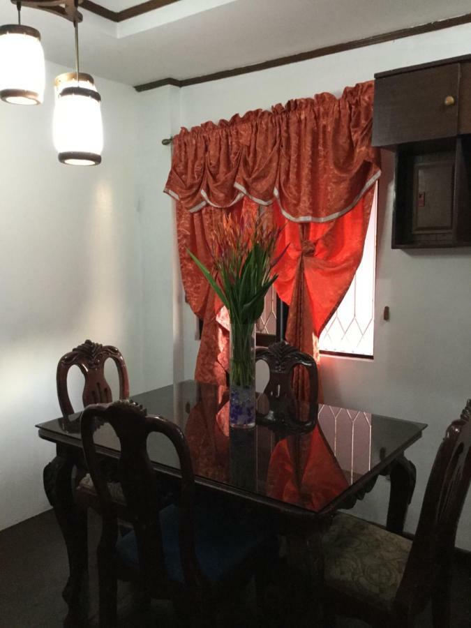 Joyful Island Hostel Lapu-Lapu City Eksteriør billede