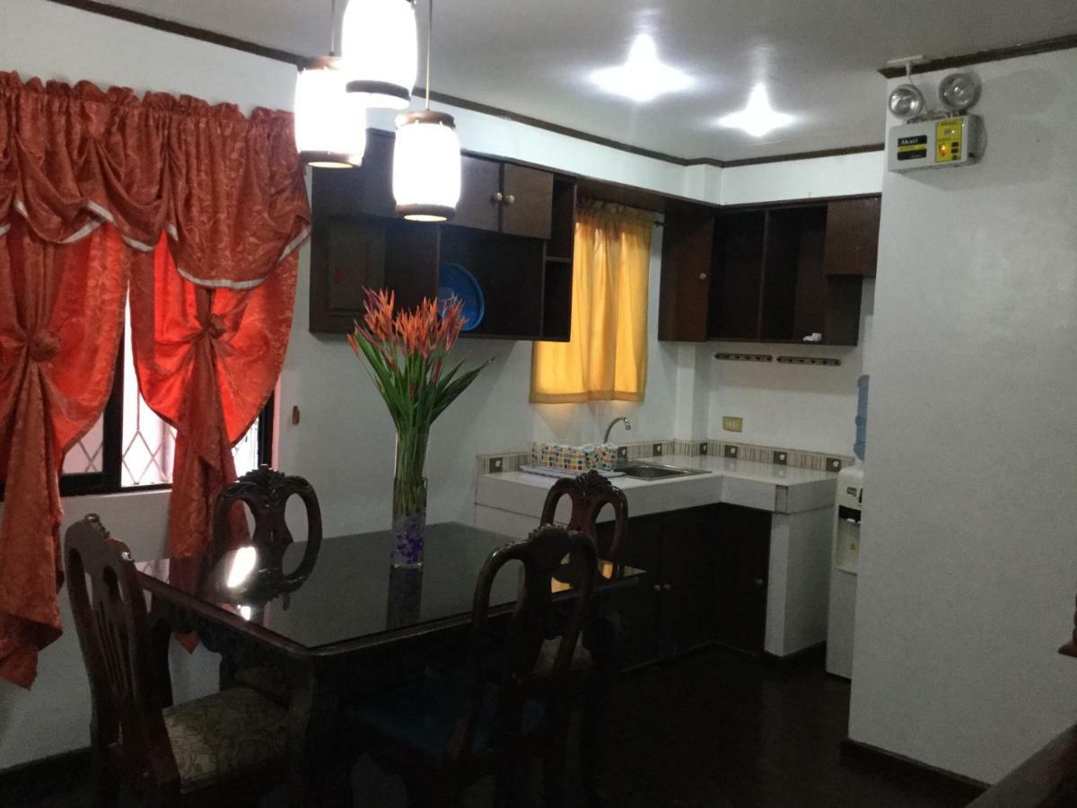 Joyful Island Hostel Lapu-Lapu City Eksteriør billede