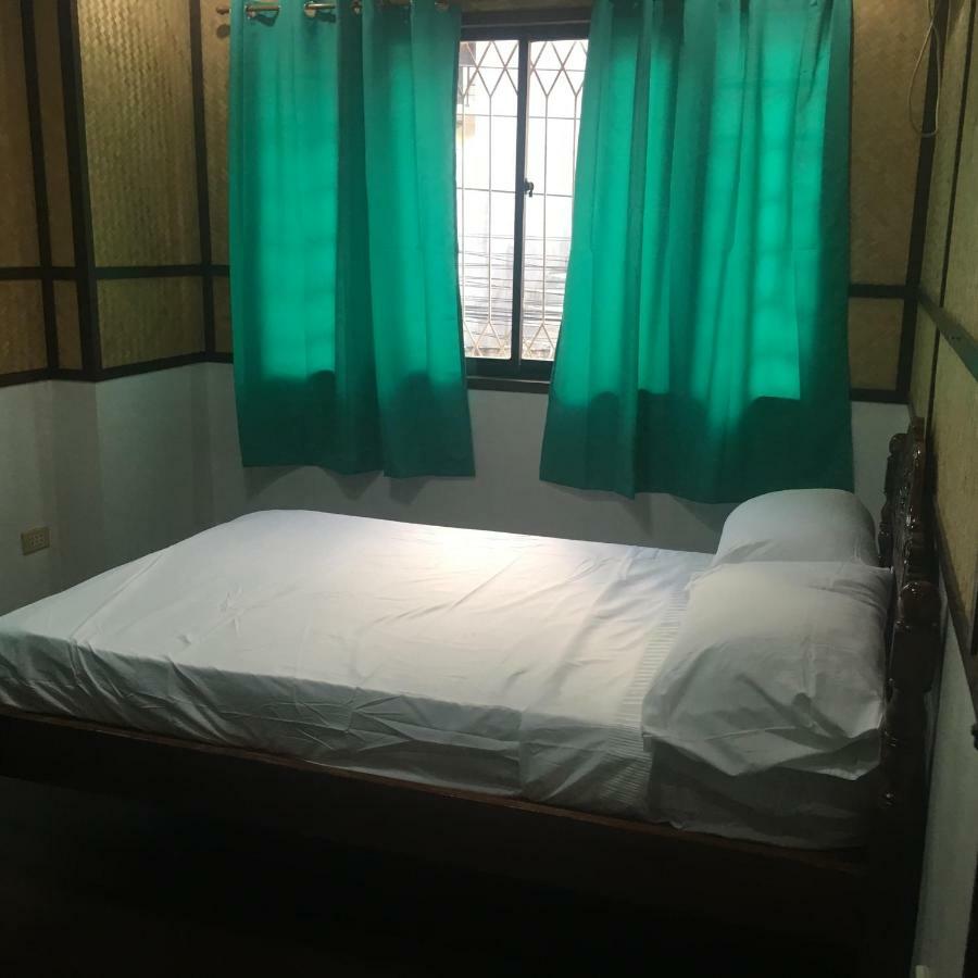 Joyful Island Hostel Lapu-Lapu City Eksteriør billede