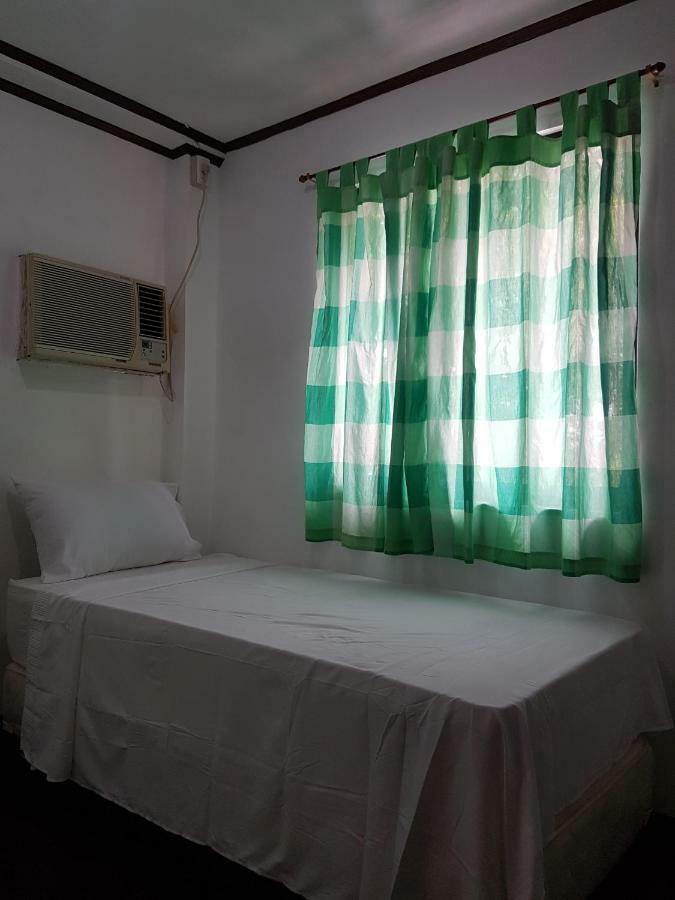 Joyful Island Hostel Lapu-Lapu City Eksteriør billede