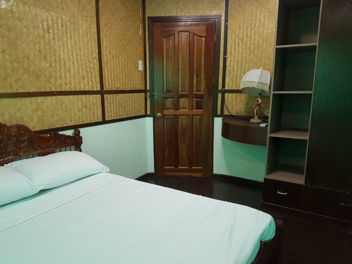 Joyful Island Hostel Lapu-Lapu City Eksteriør billede
