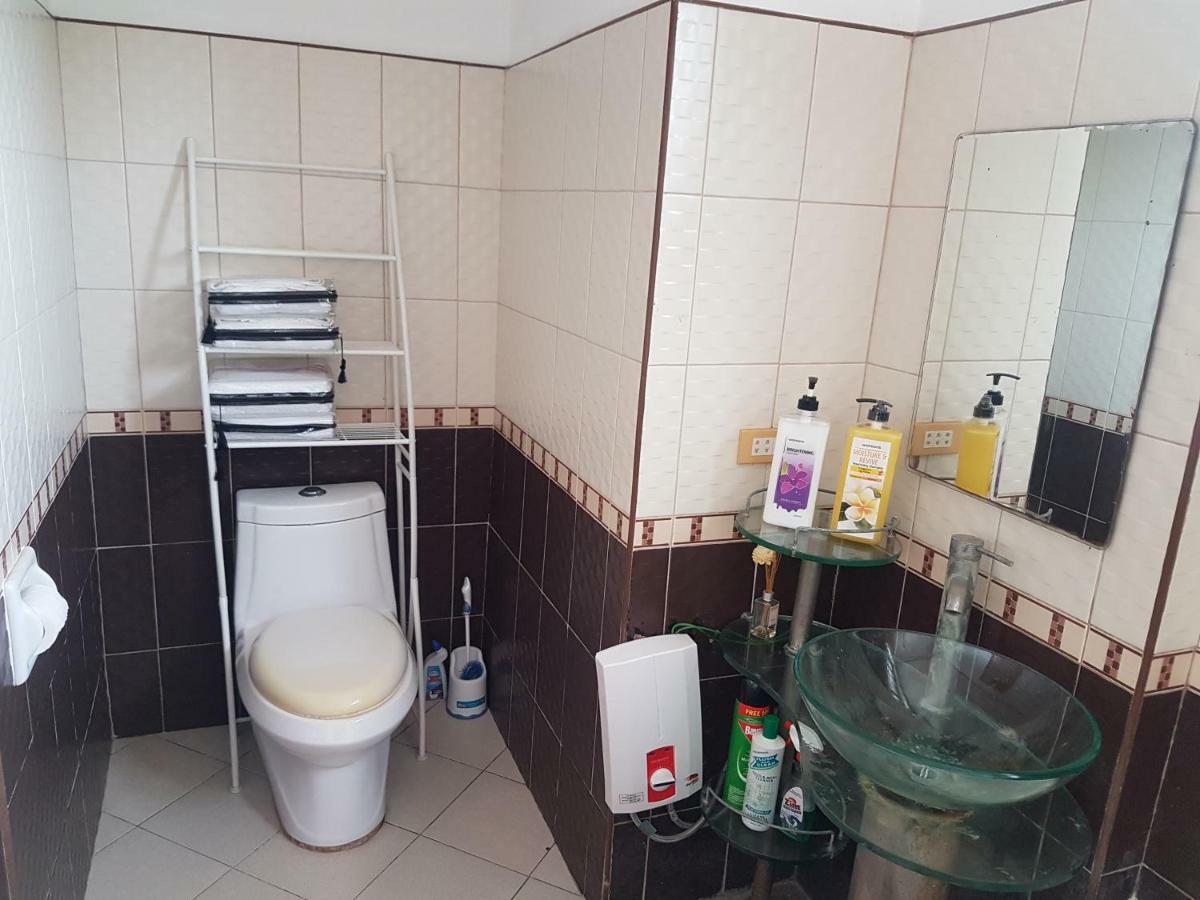 Joyful Island Hostel Lapu-Lapu City Eksteriør billede
